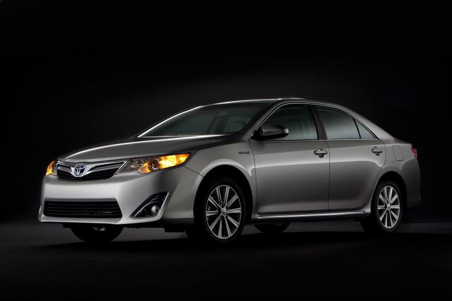 Toyota Camry Hybrid 2012 года  (фото 38 из 71)